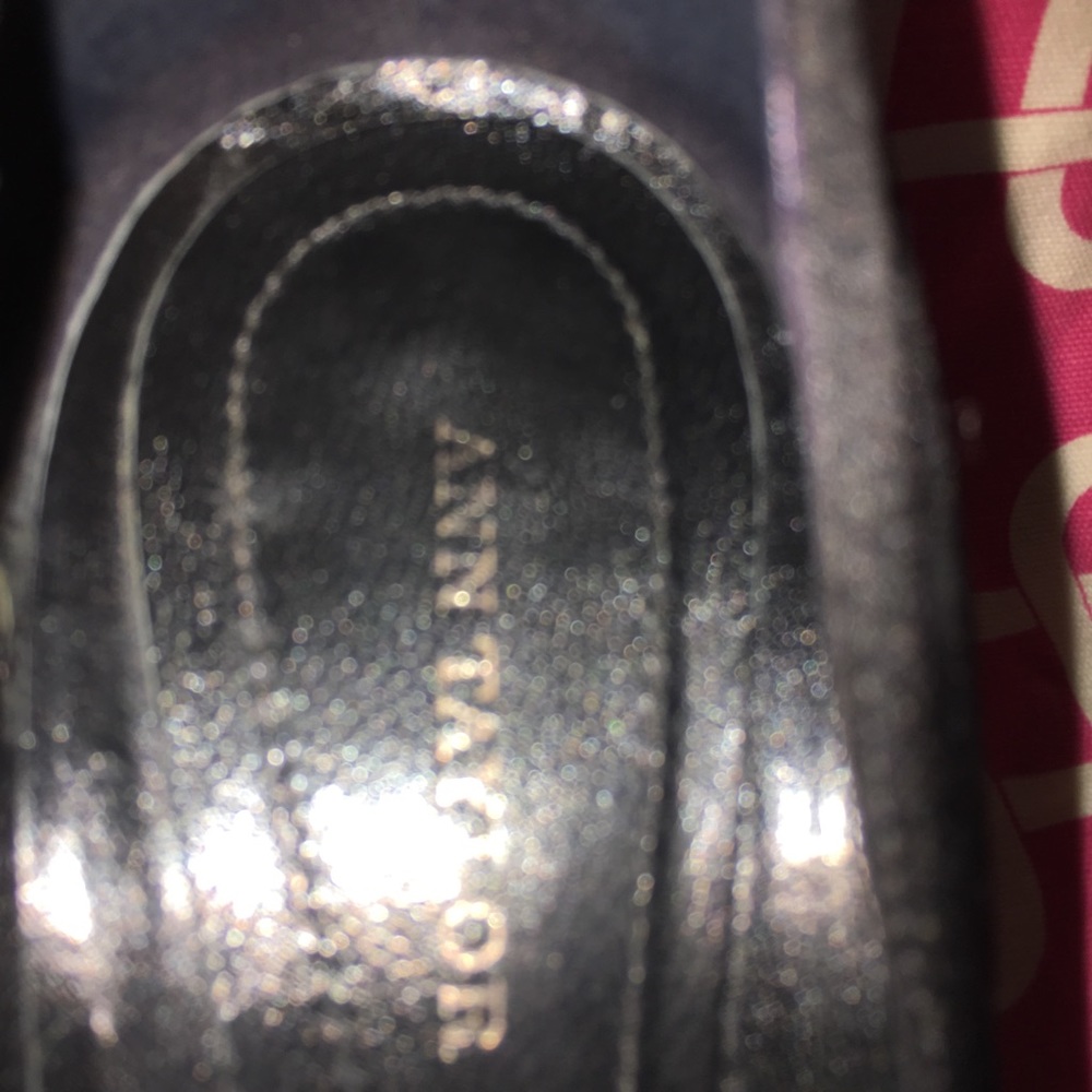 Heels - Picture 4 of 6